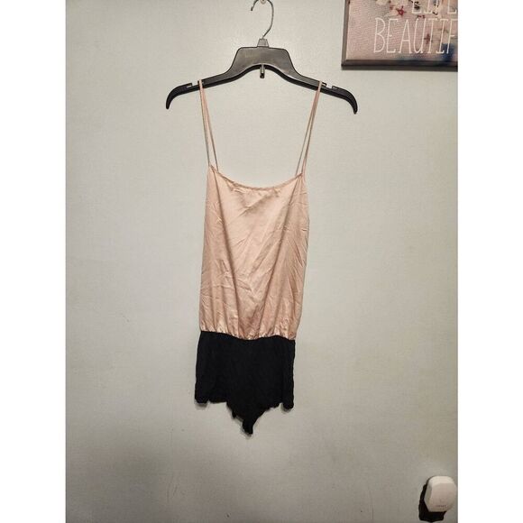 Victoria Secret Colorblock Bodysuit Cami One Piece Tank Cream Black Large - Picture 1 of 3